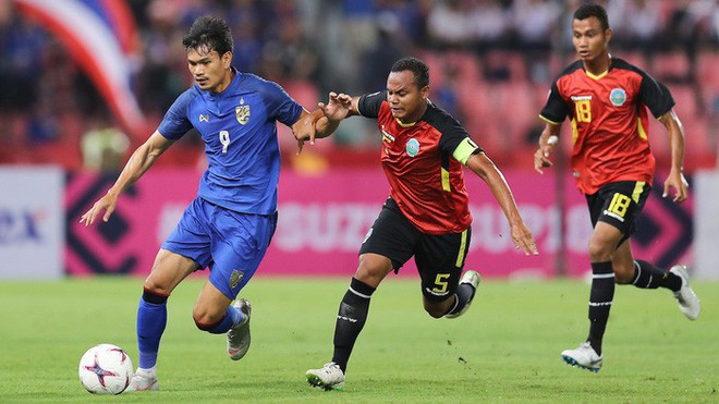 Ghi 6 b&agrave;n trong một trận, tiền đạo Th&aacute;i Lan c&oacute; cơ hội ph&aacute; vỡ kỷ lục v&ocirc; tiền kho&aacute;ng hậu của AFF Cup - Ảnh 2.