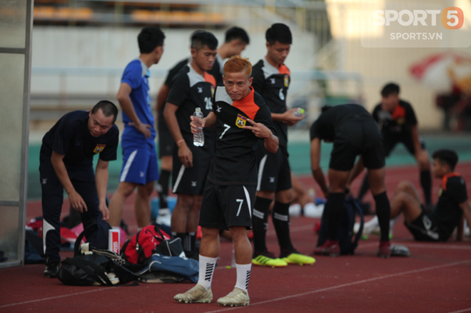 Phát hiện AFF Cup 2018: Đội trưởng Văn Quyết tìm thấy bản sao tại Lào - Ảnh 7.