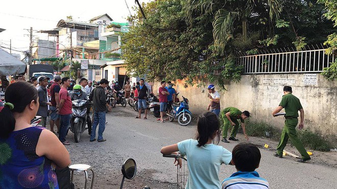 Bắt nam thanh ni&ecirc;n 9X c&oacute; biểu hiện bất thường, d&ugrave;ng gậy gỗ đ&aacute;nh chết c&ocirc;ng an vi&ecirc;n ở S&agrave;i G&ograve;n - Ảnh 1.