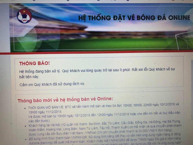 Người d&acirc;n t&igrave;m mọi c&aacute;ch mua v&eacute; AFF cup: Mua online, tr&egrave;o r&agrave;o mua offline, ai may mắn th&igrave; mới c&oacute; v&eacute; - Ảnh 2.