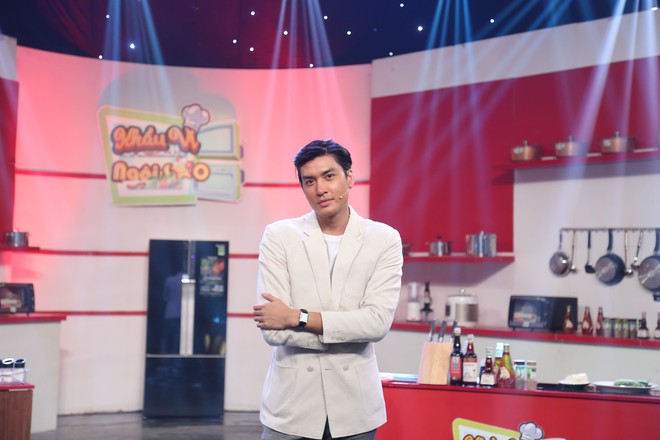 Quang Đại thả thính bất chấp tuổi tác trong gameshow - Ảnh 1.