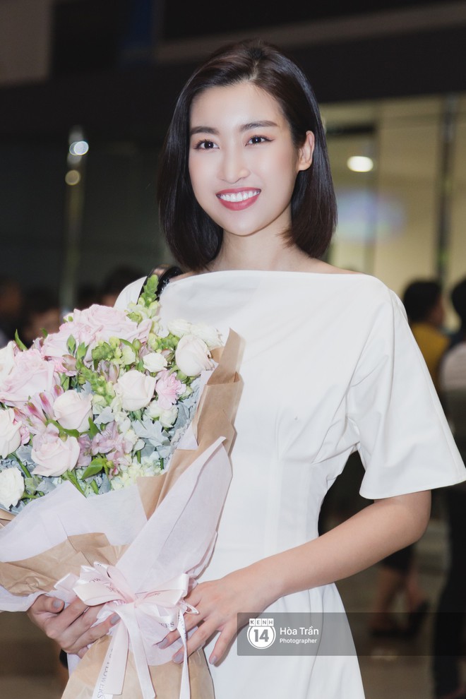 Trần Tiểu Vy trở về từ Miss World: Đỗ Mỹ Linh và Phương Nga đi đón  - Ảnh 4.