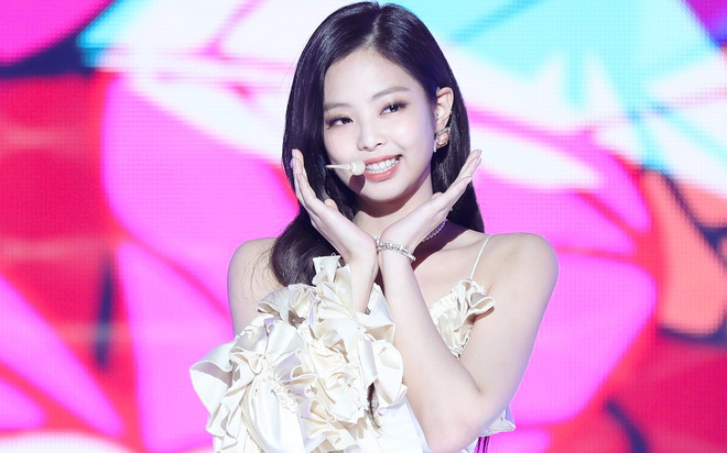 Jennie (Black Pink): So sánh Jennie hoạt động với Black Pink và solo - Ảnh 9.