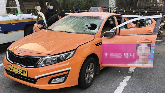 Hàn Quốc: Tài xế taxi truyền thống tự thiêu để phản đối dịch vụ đi chung xe của Kakao - Ảnh 1.