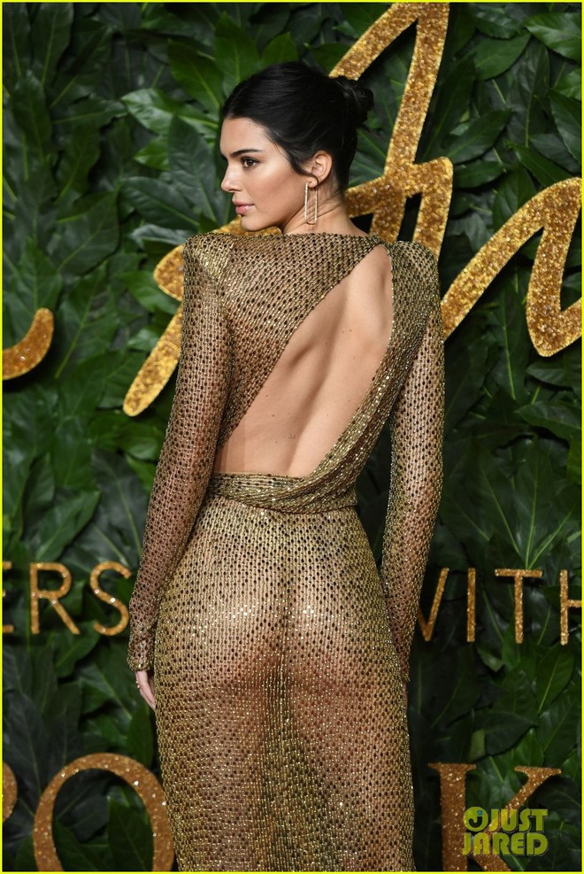 Kendall Jenner khoe vóc dáng đẹp khó cưỡng, táo bạo thả rông trên thảm đỏ - Ảnh 8.