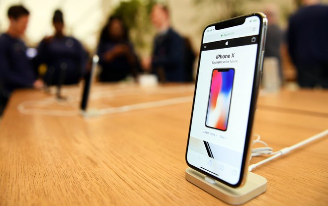iPhone bị cấm b&aacute;n bởi t&ograve;a &aacute;n Trung Quốc, theo sau vụ kiện trị gi&aacute; h&agrave;ng tỷ USD với Qualcomm - Ảnh 2.