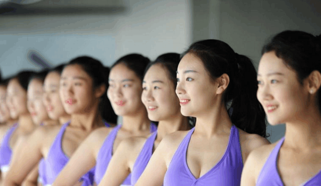 Đột nhập các lớp ôn thi vào trường nghệ thuật ở Trung Quốc, nơi học viên chấp nhận bị hành hạ thể xác để thi đỗ - Ảnh 5.