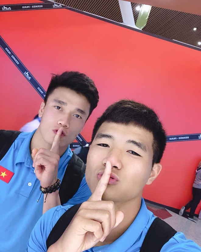 Thấy Chinh đen vui vẻ v&agrave; nghịch ngợm thế n&agrave;y, fan đ&atilde; y&ecirc;n t&acirc;m chưa? - Ảnh 3.