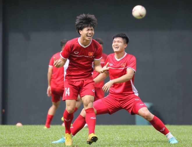 Hà Đức Chinh tập dứt điểm và đá đối kháng sau trận Việt Nam Malaysia  - Ảnh 6.
