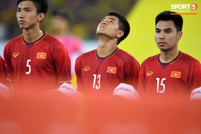 Hà Đức Chinh trận Việt Nam Malaysia chung kết AFF CUP 2018 lượt đi- Ảnh 1.