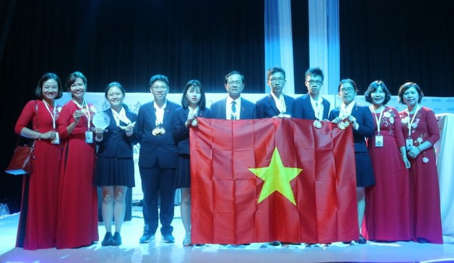 Đội tuyển Việt Nam ph&aacute; kỷ lục, gi&agrave;nh 4 Huy chương V&agrave;ng trong kỳ thi Khoa học trẻ Quốc tế 2018 - Ảnh 2.