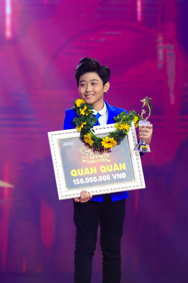 Cậu b&eacute; 10 tuổi Gia Bảo đăng quang Qu&aacute;n qu&acirc;n Sao nối ng&ocirc;i nh&iacute; m&ugrave;a 2 - Ảnh 1.