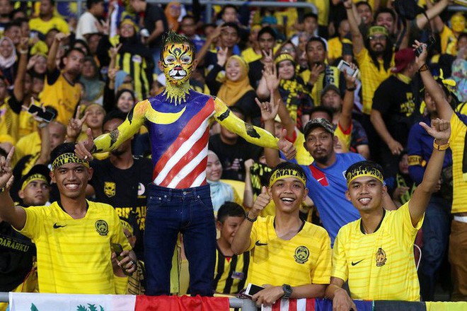 Việt Nam Malaysia: Trang phục độc đáo nhất chung kết AFF CUP 2018 - Ảnh 2.