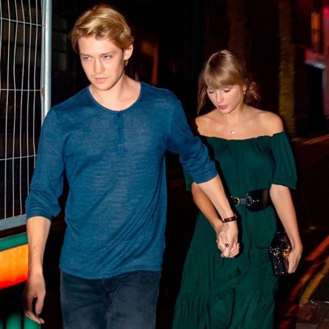 Joe Alwyn lên kế hoạch cầu hôn Taylor Swift một cách bất ngờ: Cô ấy sẽ hạnh phúc như lên mây - Ảnh 2.