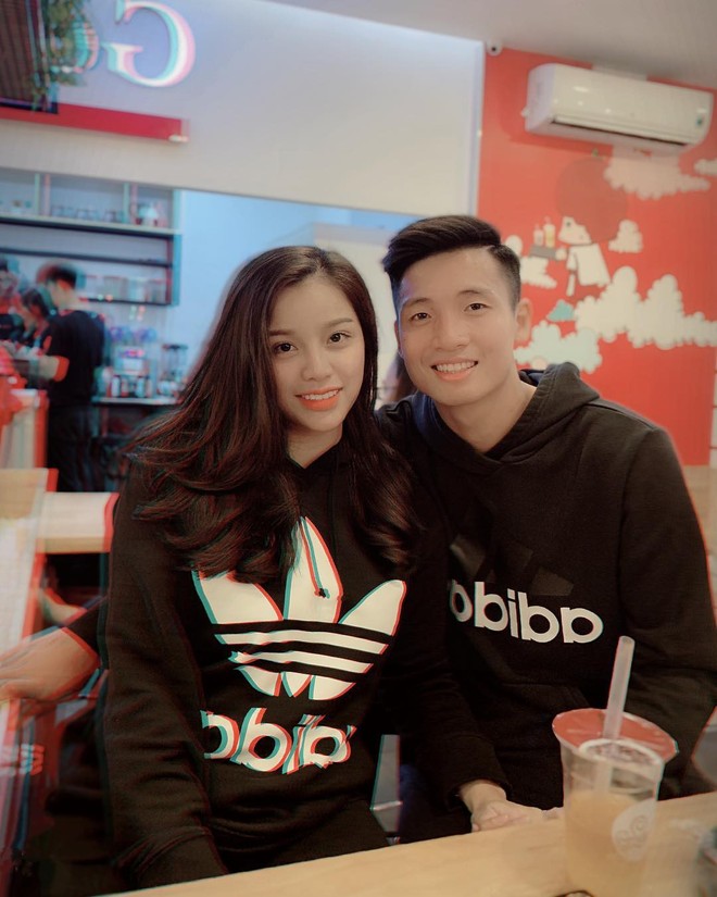 Dễ thương như Tư Dũng: Đi cắt t&oacute;c c&ugrave;ng Đ&igrave;nh Trọng nhưng vẫn kh&ocirc;ng qu&ecirc;n gửi ảnh b&aacute;o c&aacute;o bạn g&aacute;i - Ảnh 1.