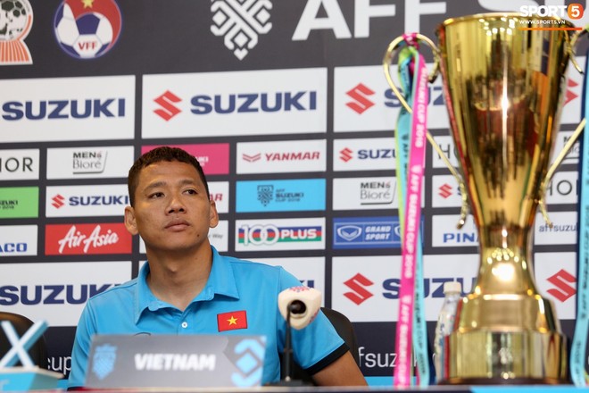 Anh Đức hé lộ màn động viên Đức Chinh sau trận chung kết lượt đi AFF Cup 2018 - Ảnh 2.