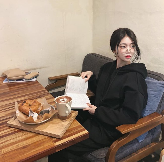 Đạo diễn Lê Hoàng: Với một cô gái hiện đại việc đi cafe quan trọng chỉ xếp sau công ty và đứng trước cả tiệm gội đầu - Ảnh 1.