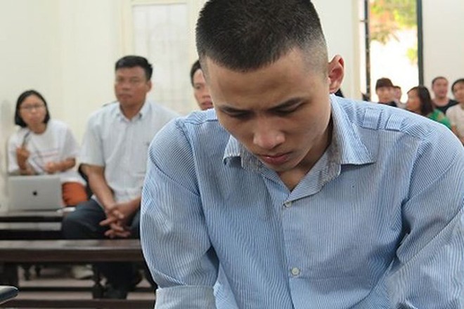 Hơi ấm từ b&agrave;n tay người chỉ huy v&agrave; lời hối hận muộn m&agrave;ng của kẻ thủ &aacute;c - Ảnh 2.