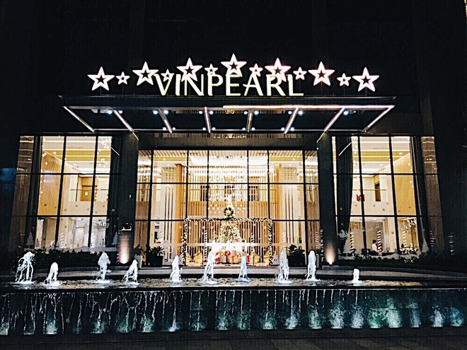 Kh&ocirc;ng gian chuẩn m&ugrave;a lễ hội của Vinpearl Hotels: G&oacute;c n&agrave;o cũng lung linh, đ&atilde; vậy c&ograve;n được thưởng thức bữa tối với view ng&agrave;n sao! - Ảnh 1.