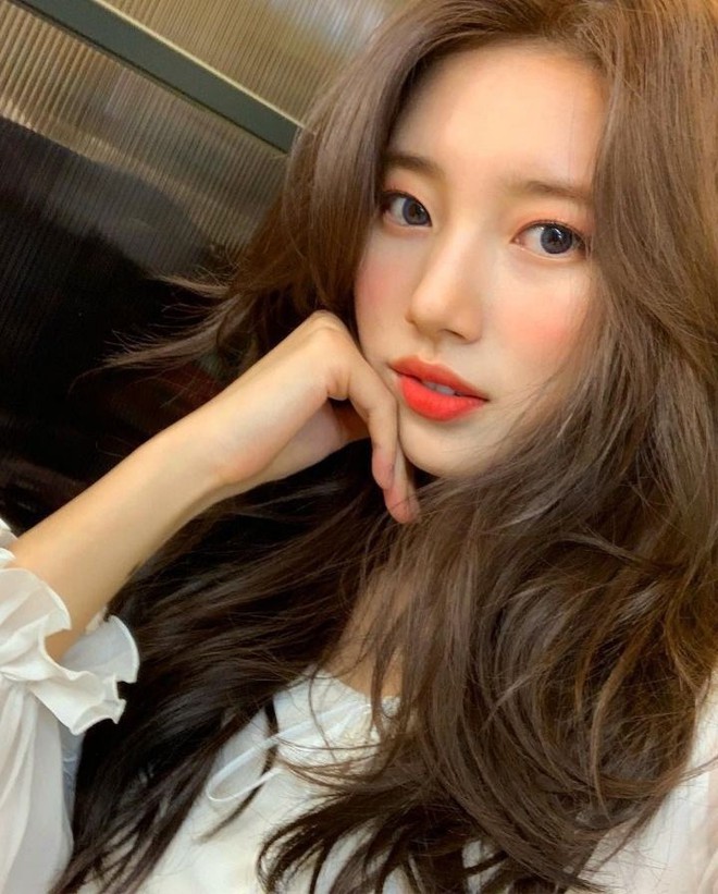 Đẹp như búp bê sống trong hình fan chụp vội, Suzy bỗng bị netizen khủng bố với loạt ảnh quá khứ khác một trời một vực - Ảnh 13.