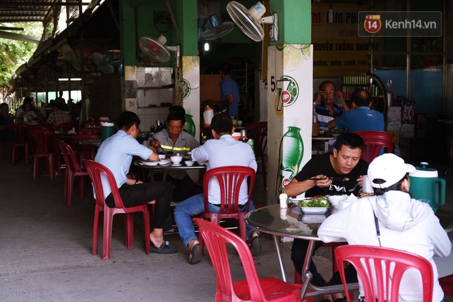 Chuyện tình Anh Đức và cô bán cơm lớn hơn 4 tuổi: Anh giờ bận lắm không thương ai khác được, chỉ thương bà xã với hai đứa nhỏ thôi à! - Ảnh 4.