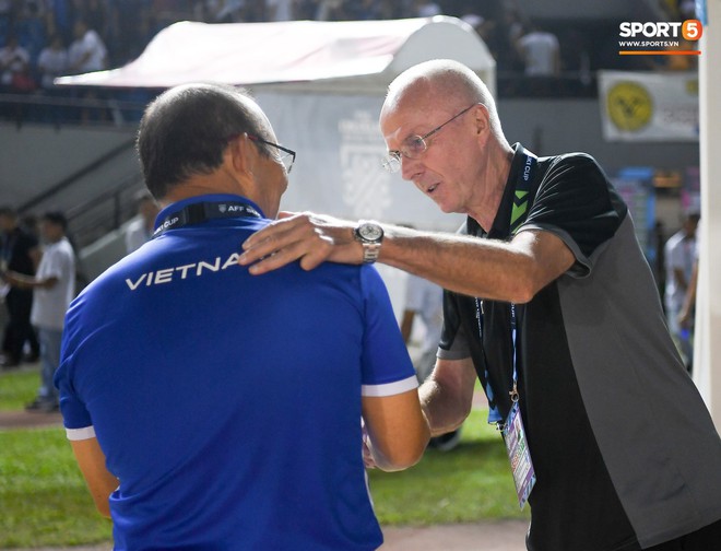 HLV Philippines: T&ocirc;i thua Việt Nam t&acirc;m phục khẩu phục - Ảnh 2.