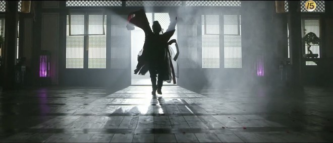 Yeo Jin Goo hóa chàng hề nhảy xuất quỉ nhập thần trong teaser The Crowned Clown bản truyền hình - Ảnh 6.