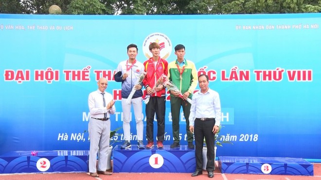 Vận động vi&ecirc;n của Hải Ph&ograve;ng 6 lần ph&aacute; kỷ lục nhảy cao trong một buổi s&aacute;ng - Ảnh 2.