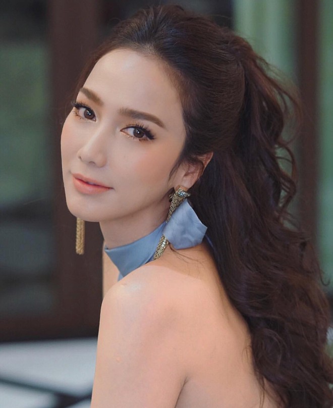 Thánh hack tuổi bậc nhất Thái Lan bỏ xa Jang Nara: Ai ngờ hơn Mike Angelo 11 tuổi và Nadech hẳn 1 giáp - Ảnh 1.