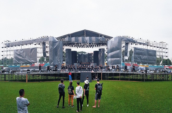 Cận cảnh s&acirc;n khấu liveshow khủng với diện t&iacute;ch thuộc Top lớn nhất nh&igrave; Việt Nam của Đ&ocirc;ng Nhi  - Ảnh 4.