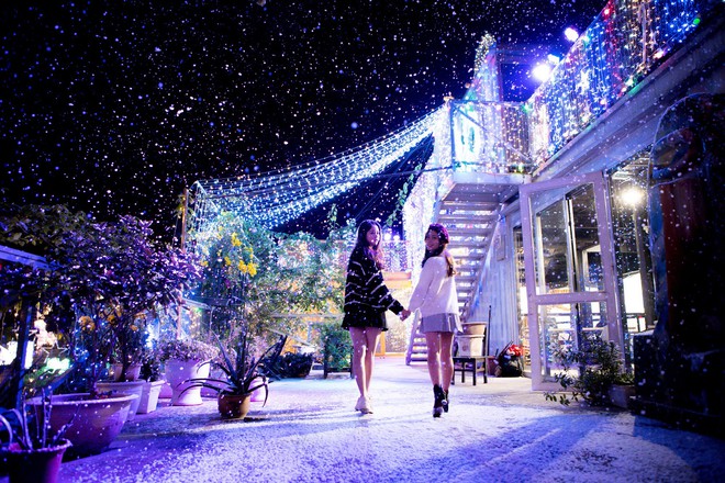 Check-in ngay những địa điểm sống ảo mới toanh tại H&agrave; Nội m&ugrave;a Noel n&agrave;y - Ảnh 3.