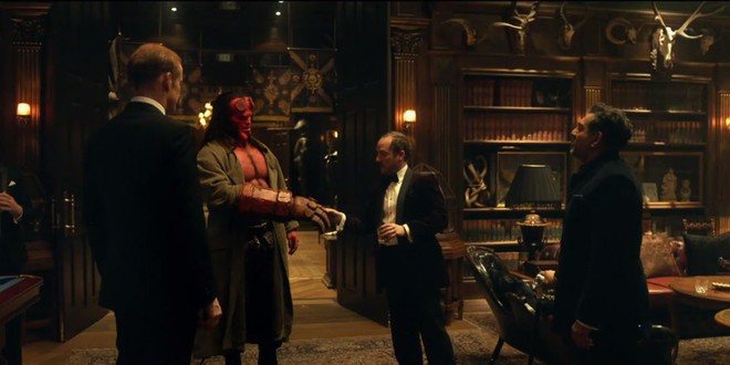 Vừa ra trailer “Hellboy” nóng hổi, fan đã soi được 16 chi tiết quan trọng - Ảnh 10.