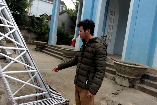 Chi&ecirc;m ngưỡng th&aacute;p Eiffel bằng tre cao 22m ch&agrave;o đ&oacute;n Gi&aacute;ng sinh 2018 ở Nghệ An - Ảnh 2.