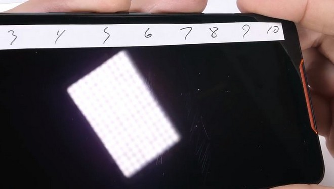 Tra tấn Asus ROG Phone: Smartphone chuyên game của Asus có thực sự bền? - Ảnh 2.