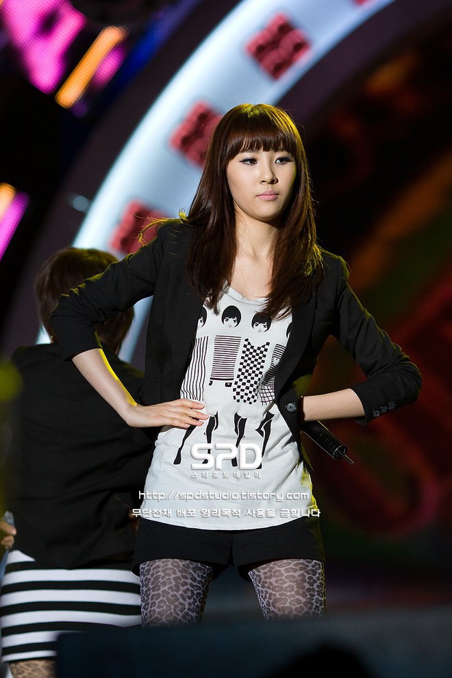 Đ&acirc;y l&agrave; ch&iacute;nh l&agrave; 3 idol Kpop khi ở trong nh&oacute;m th&igrave; mờ nhạt, solo liền lập được to&agrave;n th&agrave;nh t&iacute;ch khủng - Ảnh 2.