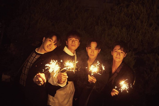 Hậu li&ecirc;n ho&agrave;n scandal, th&agrave;nh vi&ecirc;n boygroup huyền thoại SechsKies sẽ phải rời nh&oacute;m? - Ảnh 1.
