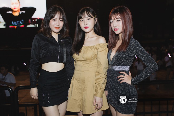 Minh Hằng v&agrave; Khả Ng&acirc;n l&ecirc;n đồ cực chất, d&agrave;n sao Việt đ&igrave;nh đ&aacute;m cầm lighstick sẵn s&agrave;ng quẩy trong liveshow Đ&ocirc;ng Nhi - Ảnh 10.