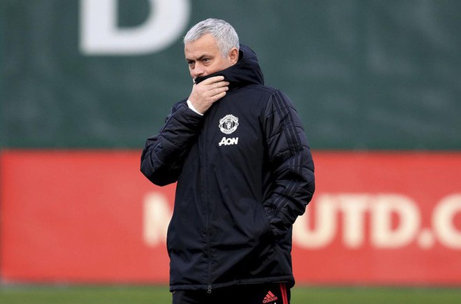 Giải ph&oacute;ng cầu thủ khỏi nh&agrave; t&ugrave; Mourinho, Solskjaer mở ra cuộc phi&ecirc;u lưu nhiều hy vọng - Ảnh 1.