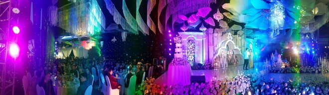 Những siêu đám cưới xa hoa bậc nhất năm 2018: Từ trang trí 13.000 bông hoa tươi tới đón dâu bằng siêu xe Maybach trị giá triệu đô - Ảnh 8.