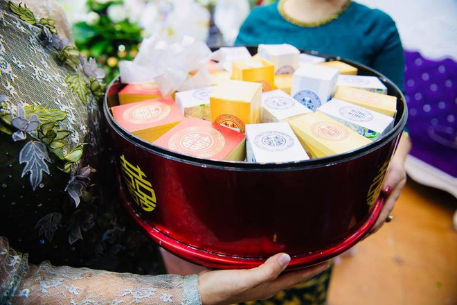 Cuối c&ugrave;ng th&igrave; nữ nh&agrave; văn ng&agrave;n share đ&atilde; c&oacute; một đ&aacute;m hỏi tưng bừng, dựng rạp 3 ng&agrave;y, kỳ c&ocirc;ng hết nấc - Ảnh 13.