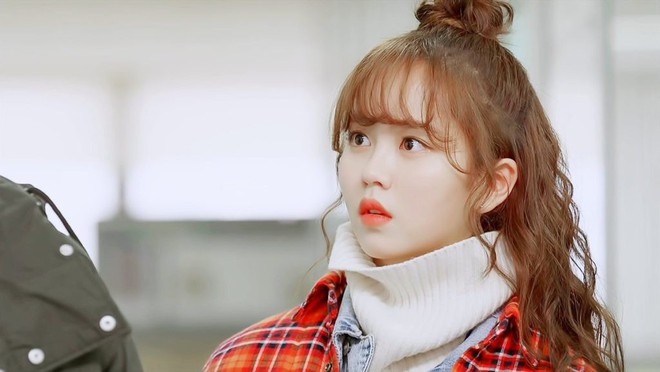 “Nữ thần học đường” Kim So Hyun có tận ba “cái đuôi” trong phim mới! - Ảnh 2.