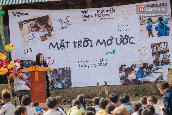 Một m&ugrave;a đ&ocirc;ng ấm &aacute;p v&agrave; tr&agrave;n ngập tiếng cười với trẻ em v&ugrave;ng cao bi&ecirc;n giới - Ảnh 6.