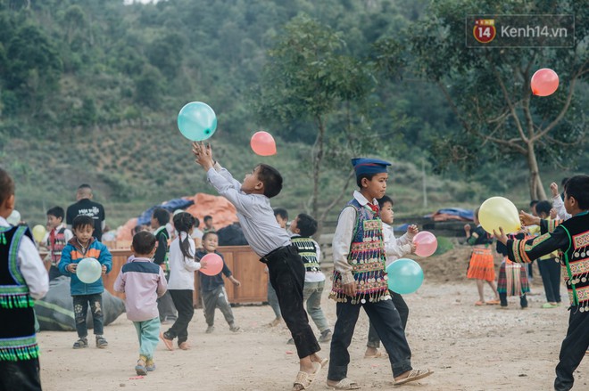 Chùm ảnh: Nụ cười rực rỡ của thầy và trò Tri Lễ xua tan giá lạnh của mùa đông - Ảnh 7.