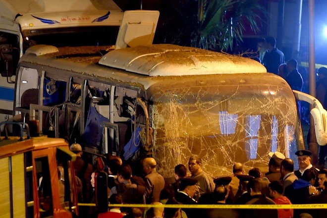 Xe chở du khách Việt Nam bị đánh bom tại Ai Cập khiến 4 người chết, hơn 10 người bị thương - Ảnh 5.