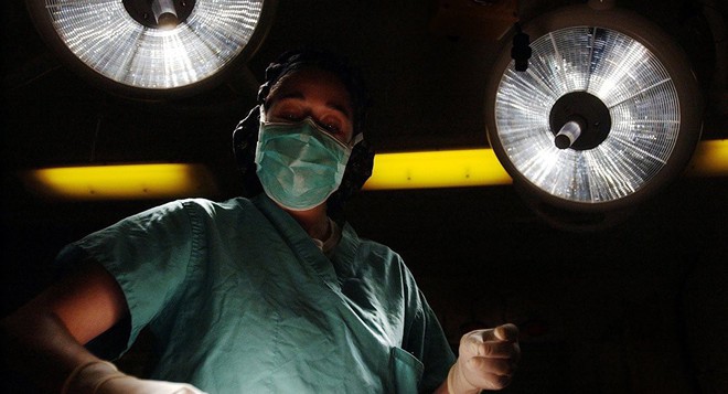 Tại Iran, lạm dụng phẫu thuật thẩm mỹ có thể bị ngồi tù  - Ảnh 1.