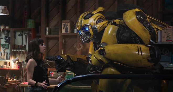 3 cột mốc quan trọng nhất cuộc đời ch&uacute; robot ong nghệ Bumblebee kể từ khi xuống Tr&aacute;i Đất - Ảnh 2.