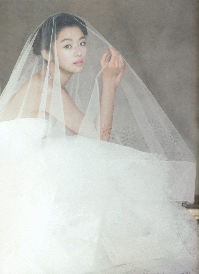 Ảnh cưới của mợ chảnh Jeon Ji Hyun gây sốt sau 6 năm: Huyền thoại nhan sắc đỉnh nhất Kbiz là đây! - Ảnh 12.