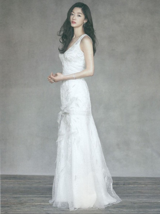 Ảnh cưới của mợ chảnh Jeon Ji Hyun gây sốt sau 6 năm: Huyền thoại nhan sắc đỉnh nhất Kbiz là đây! - Ảnh 4.