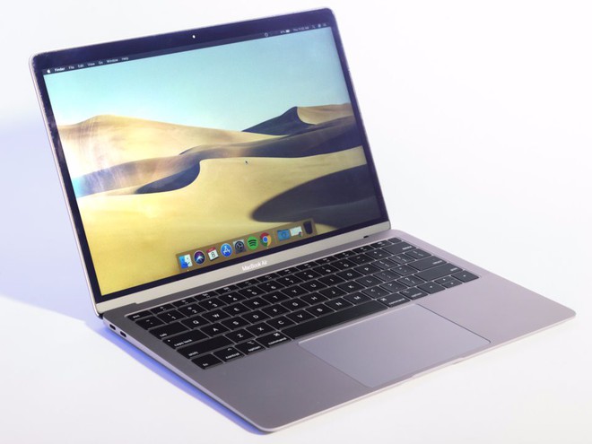 Cuối năm sắm Tết, v&igrave; sao n&ecirc;n chọn MacBook Pro 13 inch rẻ nhất thay cho MacBook Air 2018 hiện nay? - Ảnh 2.
