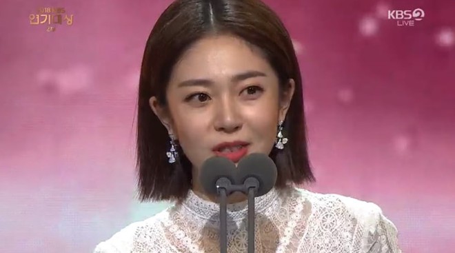 Kết quả trao giải hai đài danh giá xứ Hàn KBS và SBS Drama Awards 2018: Chán chả buồn nói! - Ảnh 23.